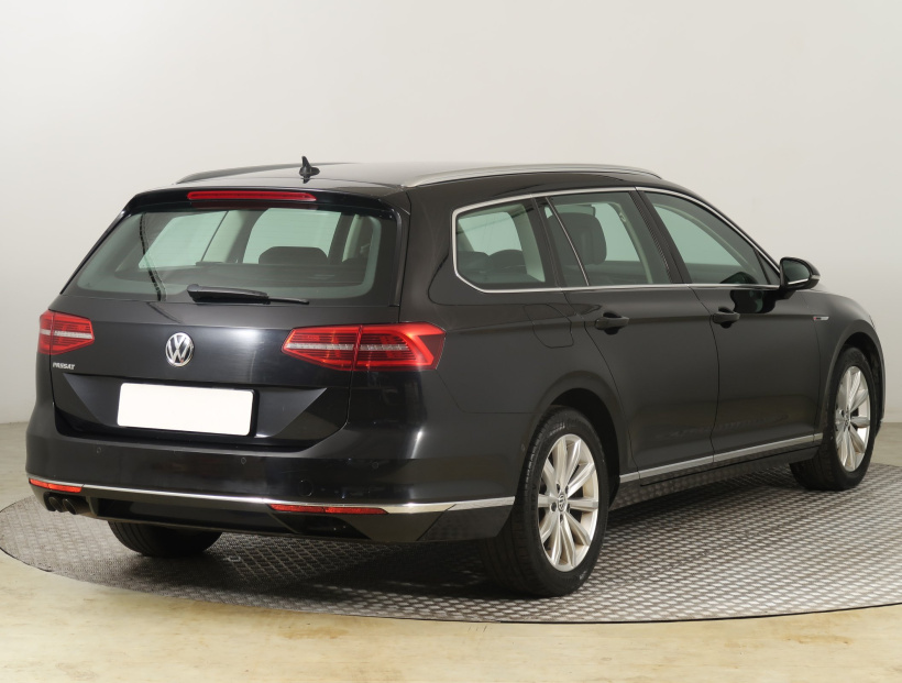 Volkswagen Passat, 2018