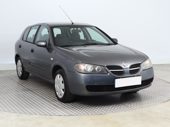 Nissan Almera