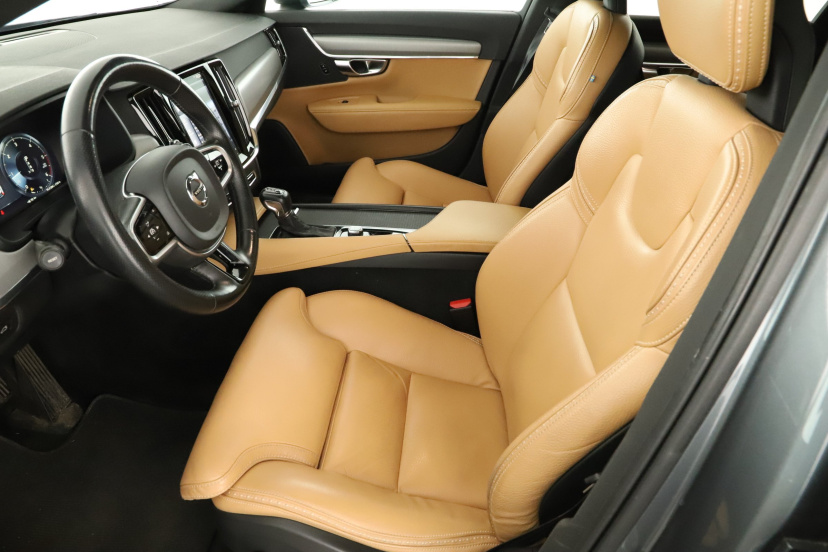 Volvo V90 Cross Country, 2017
