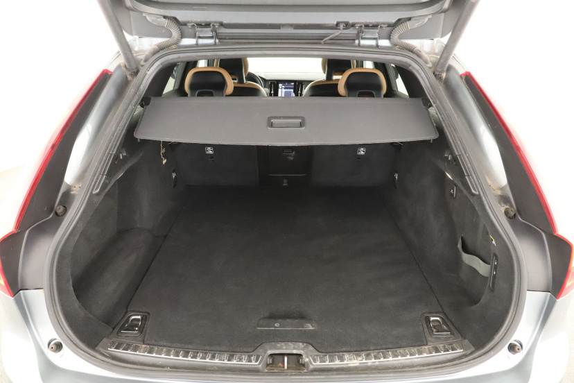 Volvo V90 Cross Country, 2017