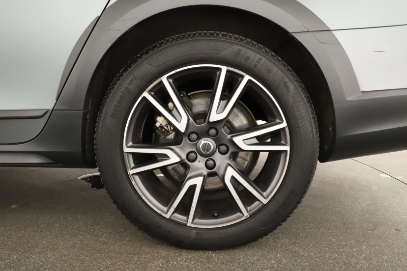 Volvo V90 Cross Country, 2017