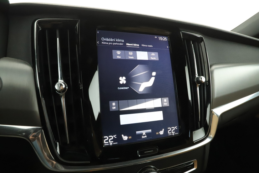 Volvo V90 Cross Country, 2017