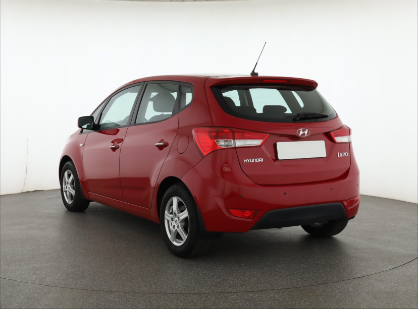 Hyundai ix20, 2013