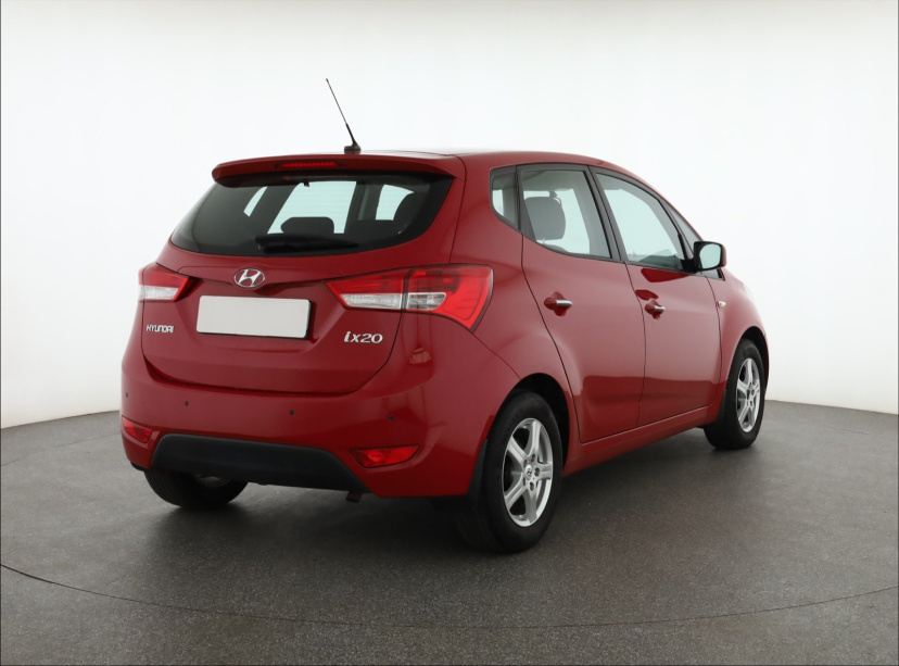 Hyundai ix20, 2013