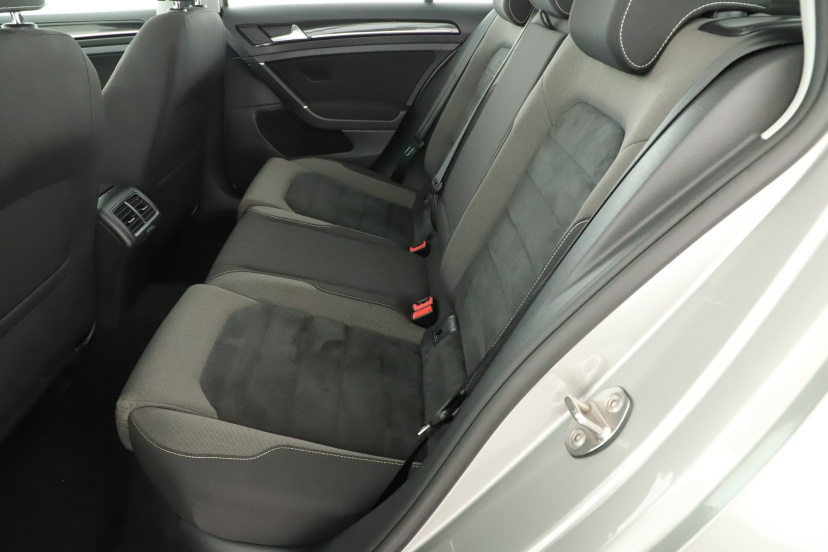 Volkswagen Golf, 2016