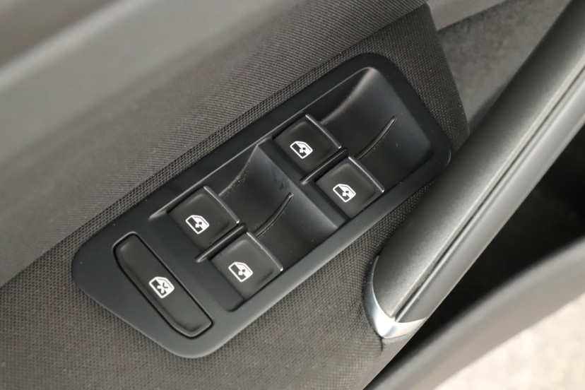 Volkswagen Golf, 2016