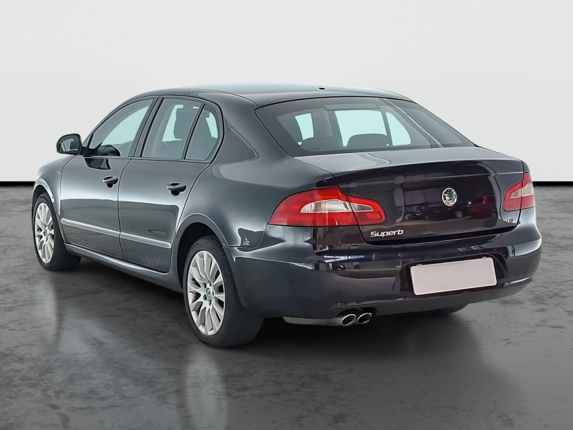 Škoda Superb, 2011