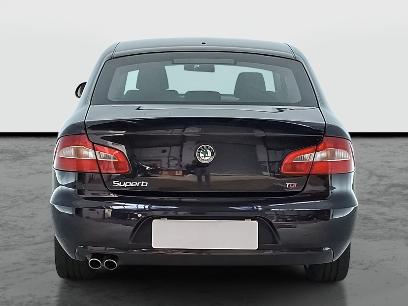 Škoda Superb, 2011