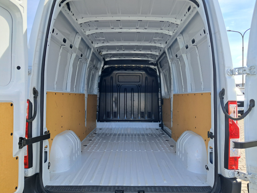 Renault Master, 2024