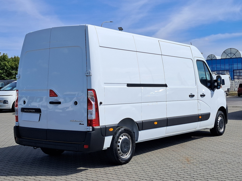 Renault Master, 2024