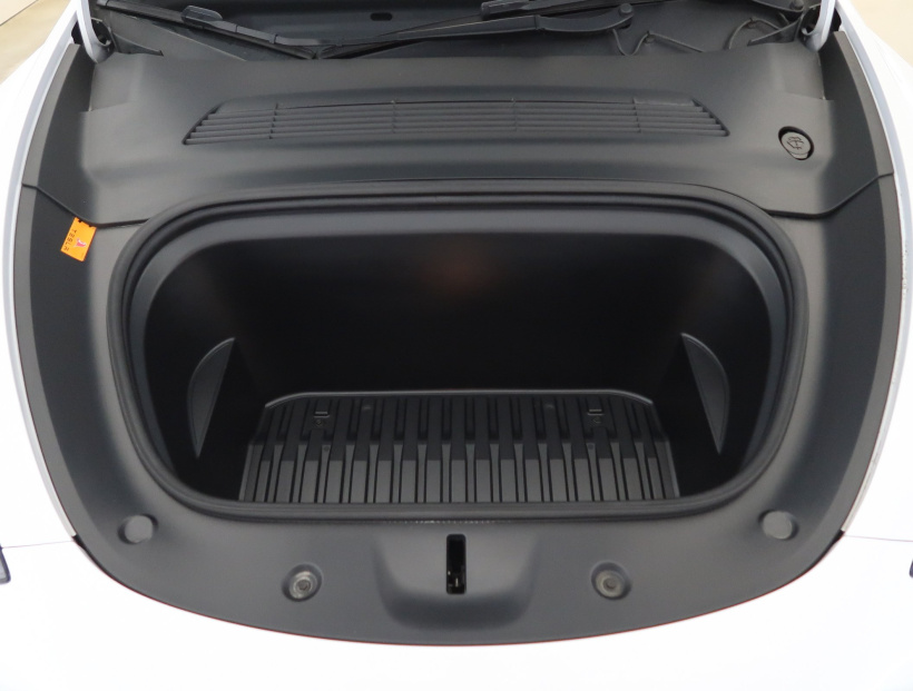 Tesla Model Y, 2023