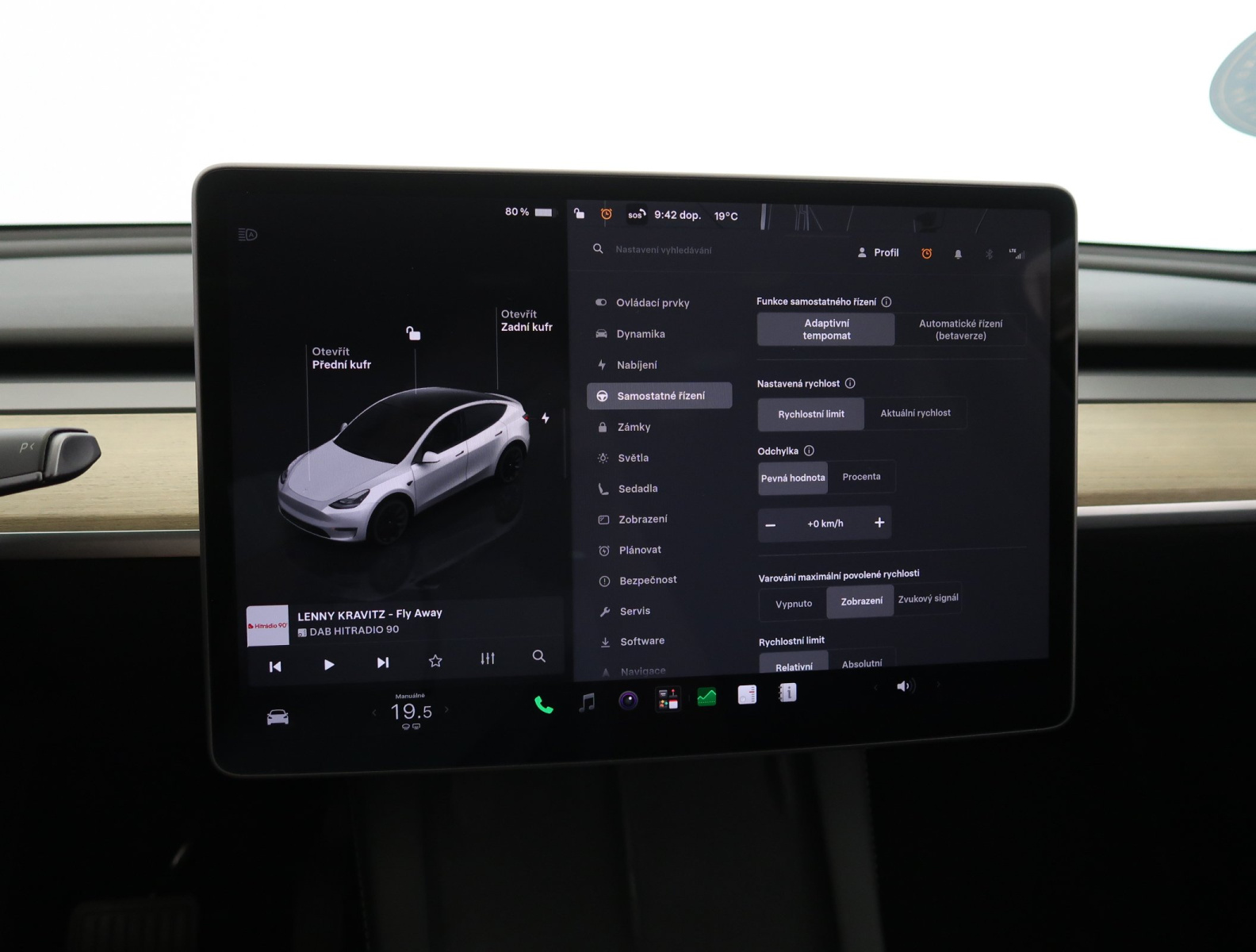 Tesla Model Y Standard Range – fotografie 28