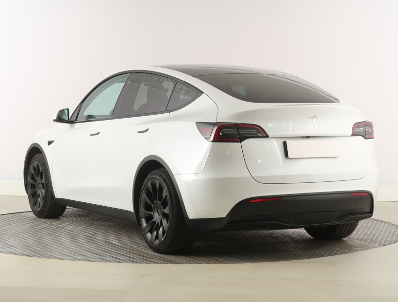 Tesla Model Y, 2023