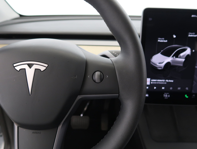 Tesla Model Y, 2023