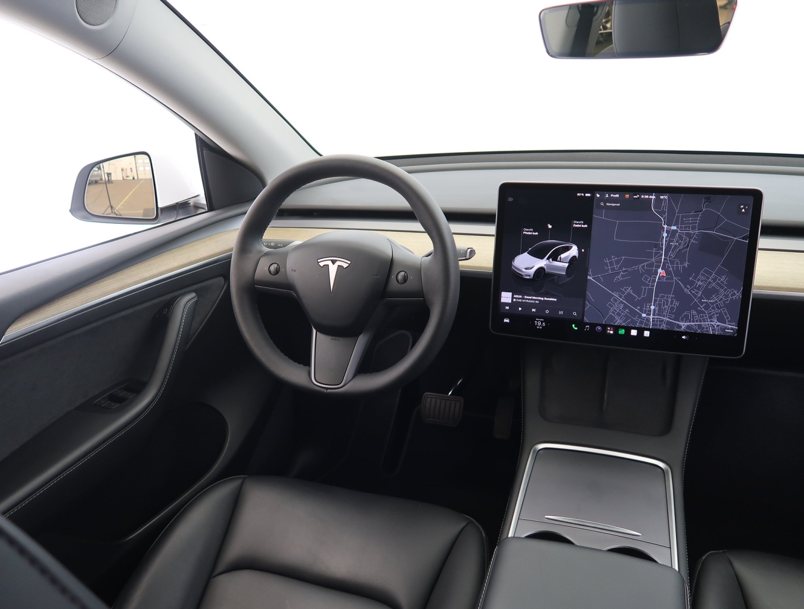 Tesla Model Y Standard Range – fotografie 9