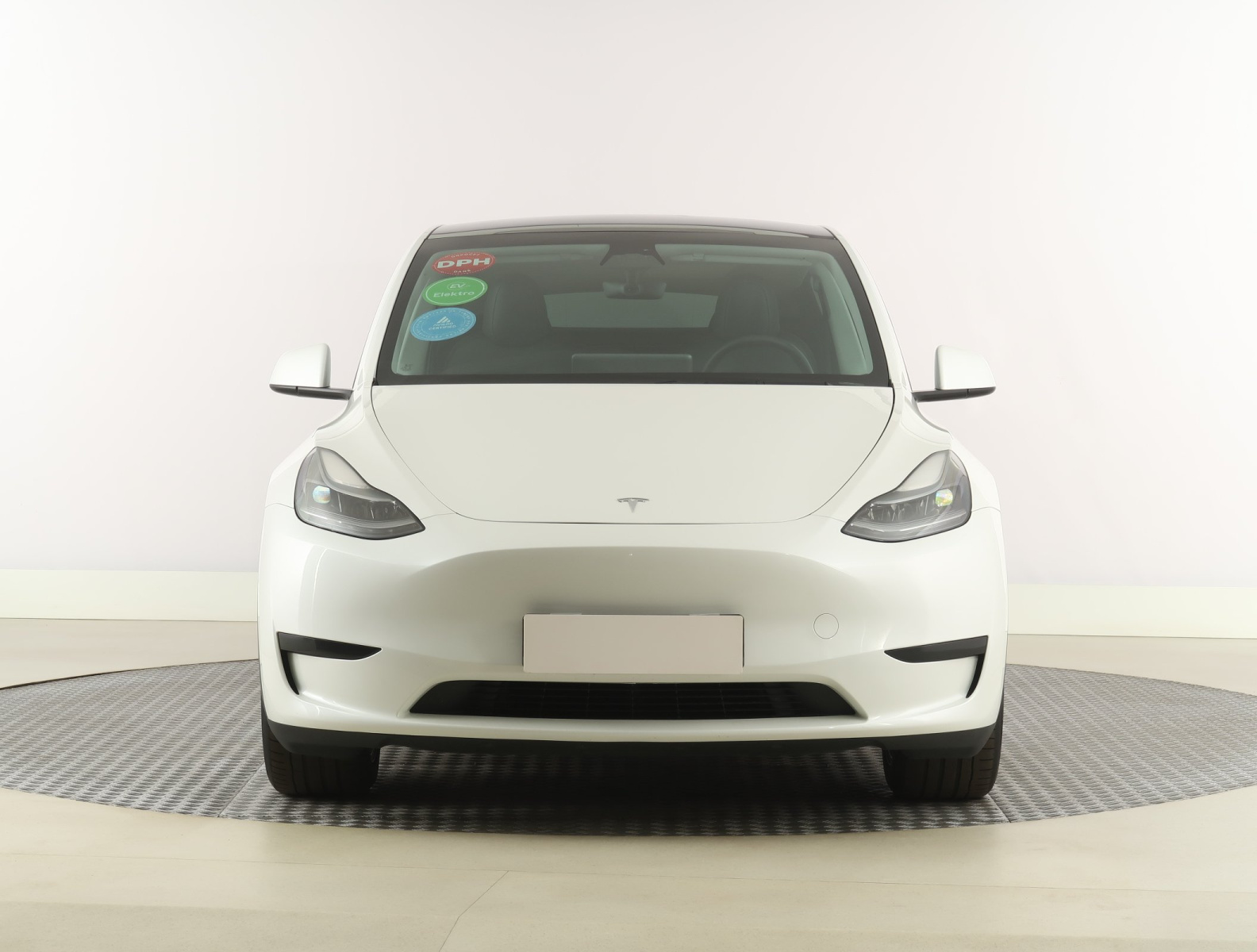 Tesla Model Y Standard Range – fotografie 2