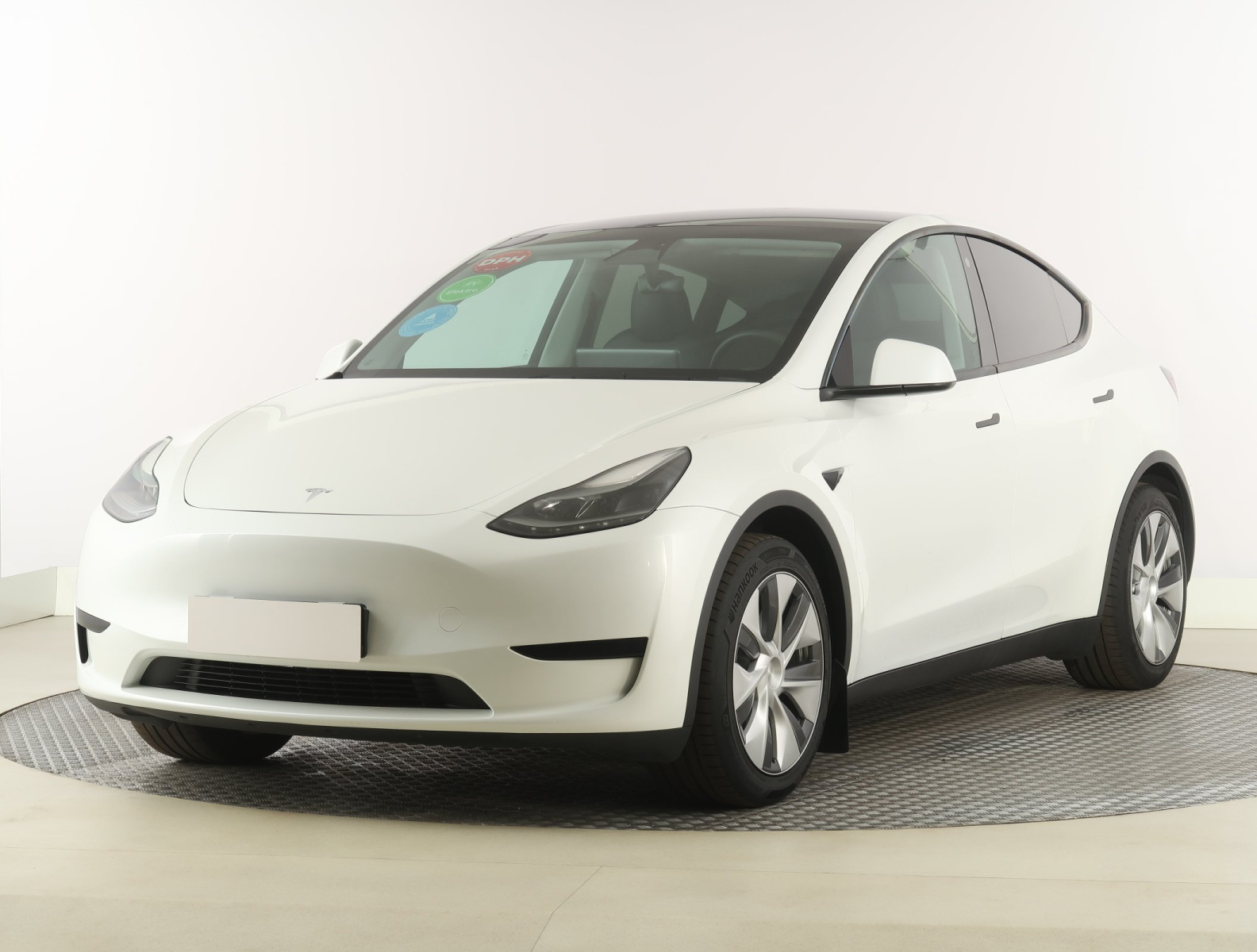 Tesla Model Y Standard Range – fotografie 3