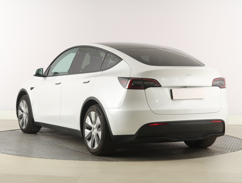 Tesla Model Y, 2023
