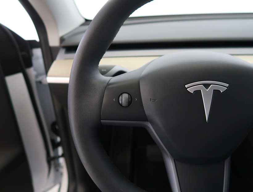 Tesla Model Y, 2023