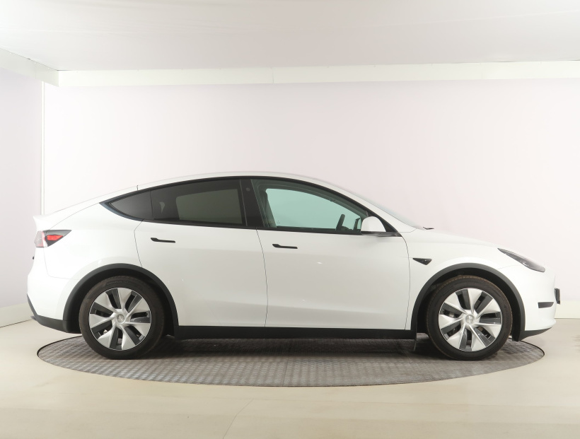 Tesla Model Y, 2023