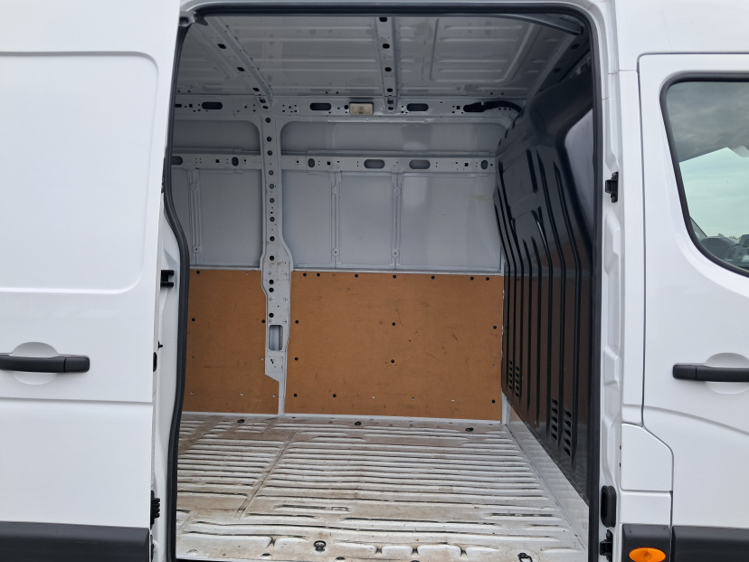 Renault Master, 2024