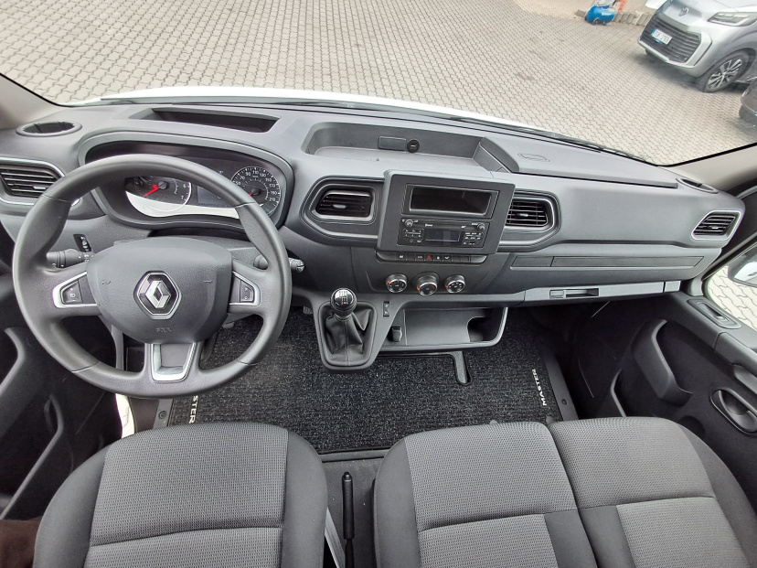 Renault Master, 2024