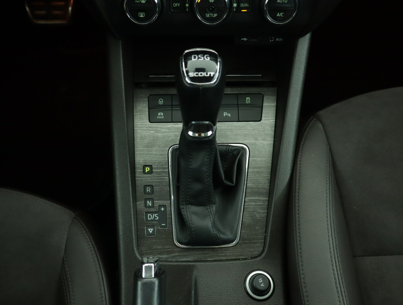 Škoda Octavia Scout, 2015