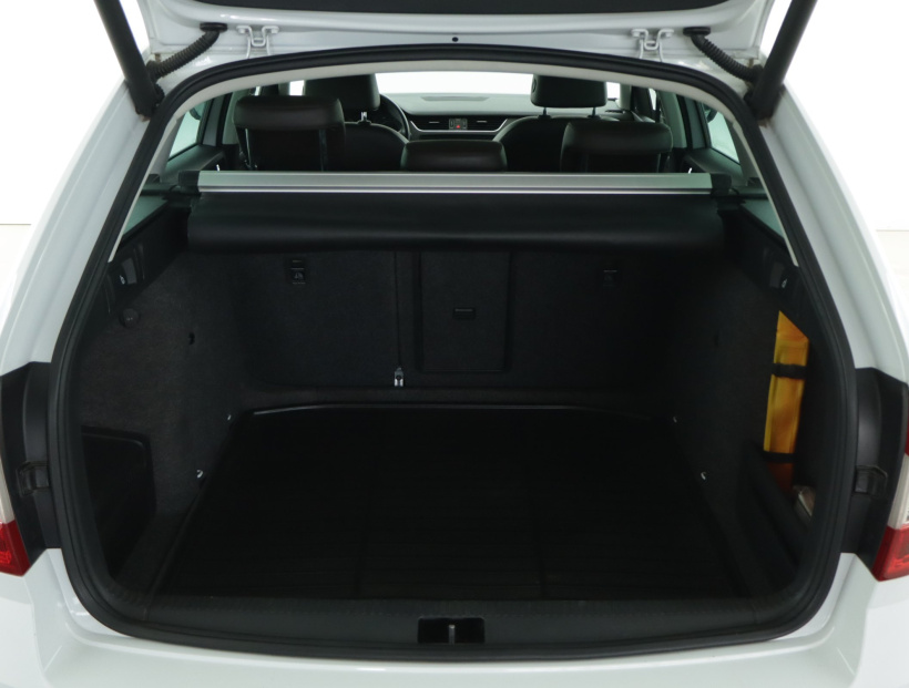 Škoda Octavia Scout, 2015