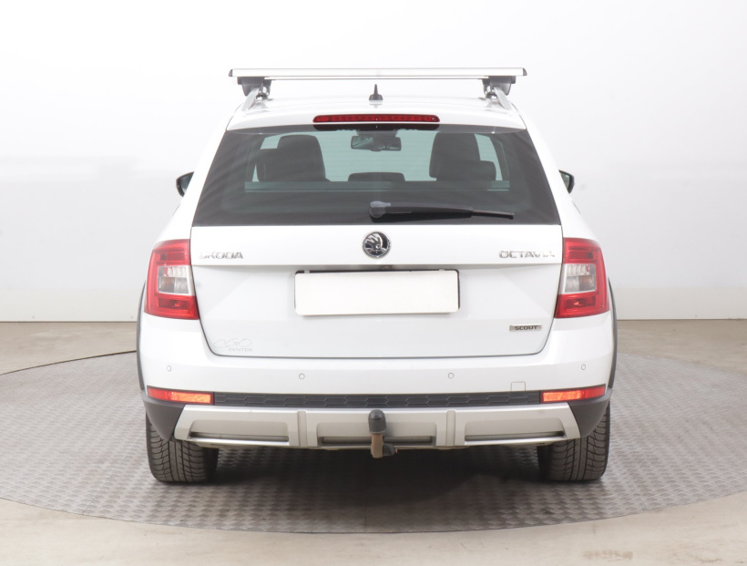 Škoda Octavia Scout, 2015