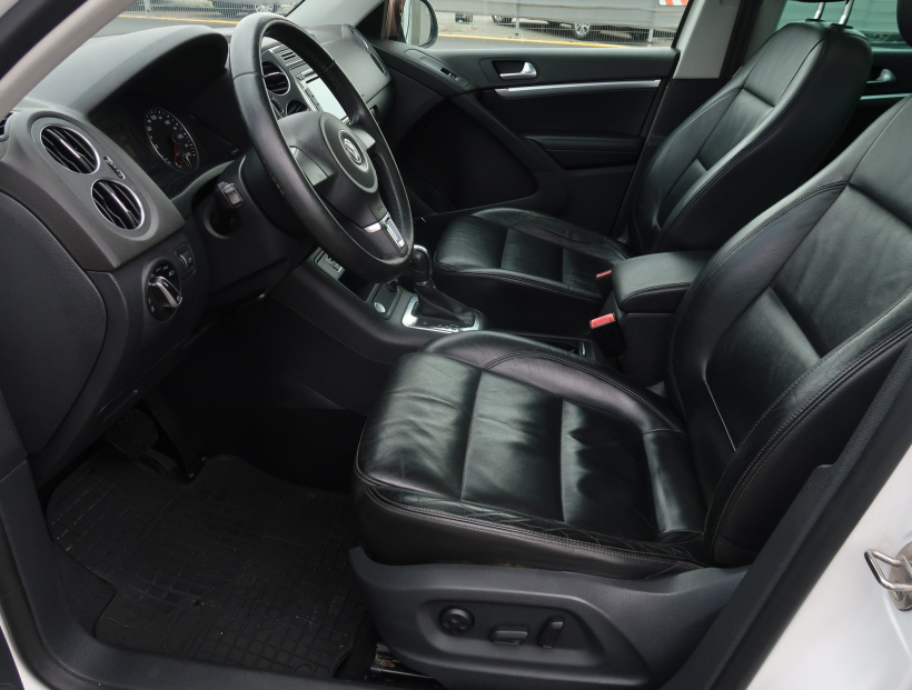 Volkswagen Tiguan, 2012