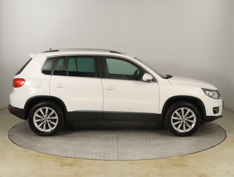Volkswagen Tiguan, 2012