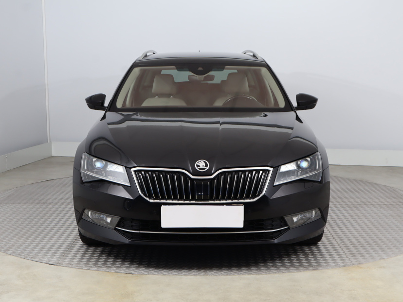 Škoda Superb, 2017