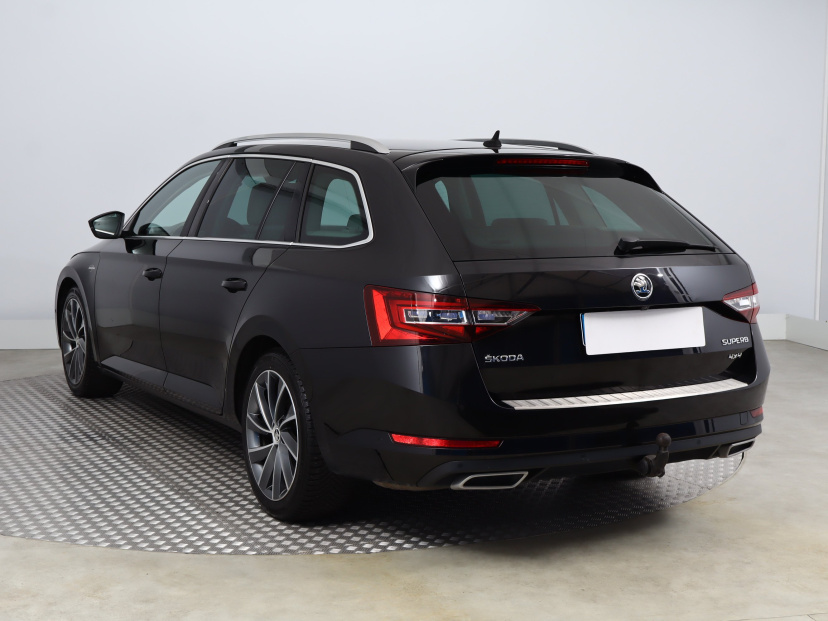 Škoda Superb, 2017