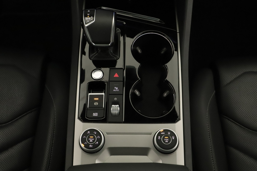Volkswagen Touareg, 2022