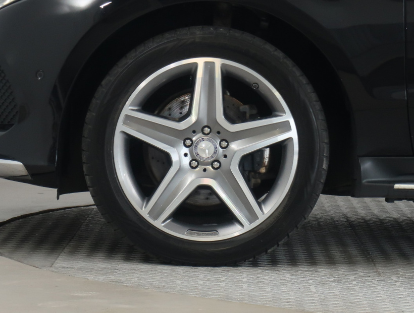 Mercedes-Benz GLE, 2016