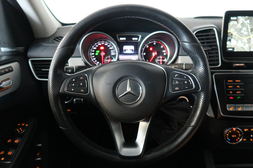 Mercedes-Benz GLE, 2016
