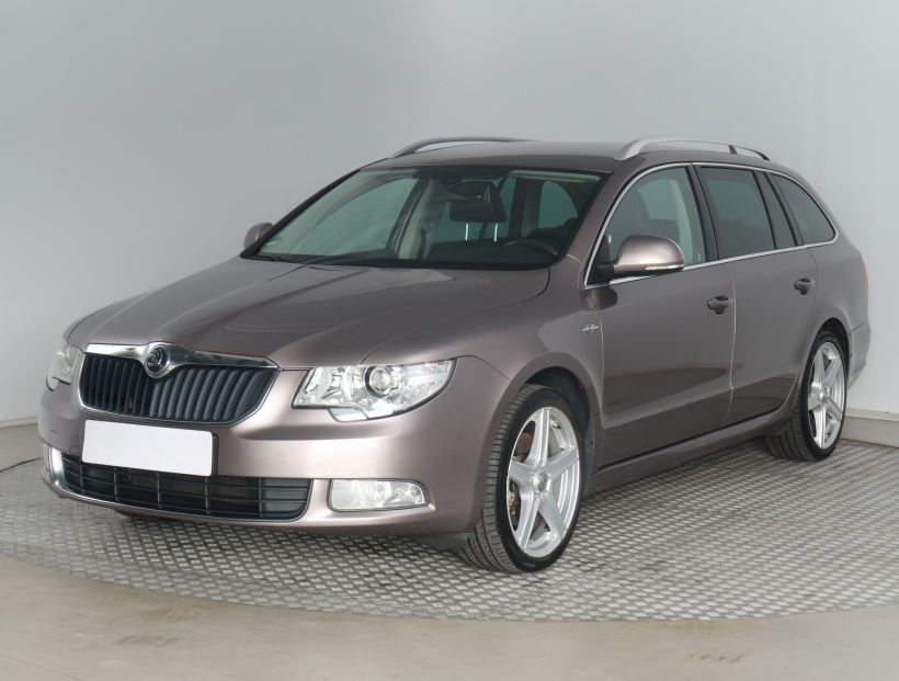 Škoda Superb, 2013
