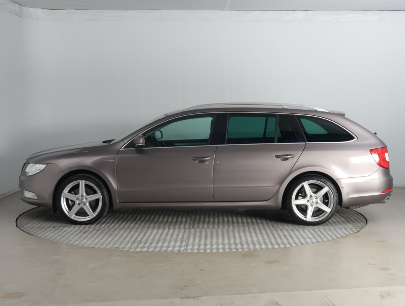 Škoda Superb, 2013