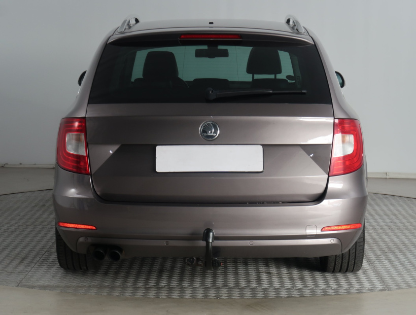 Škoda Superb, 2013