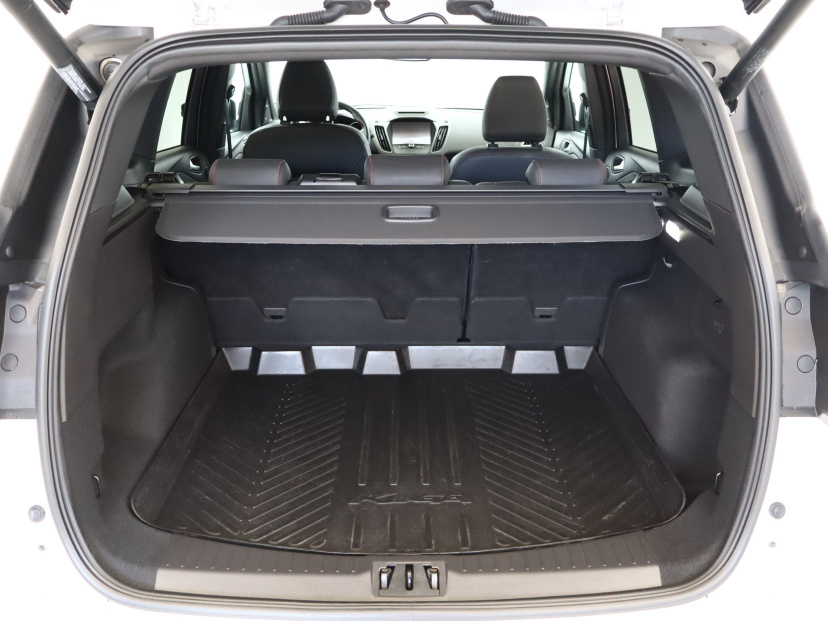 Ford Kuga, 2019