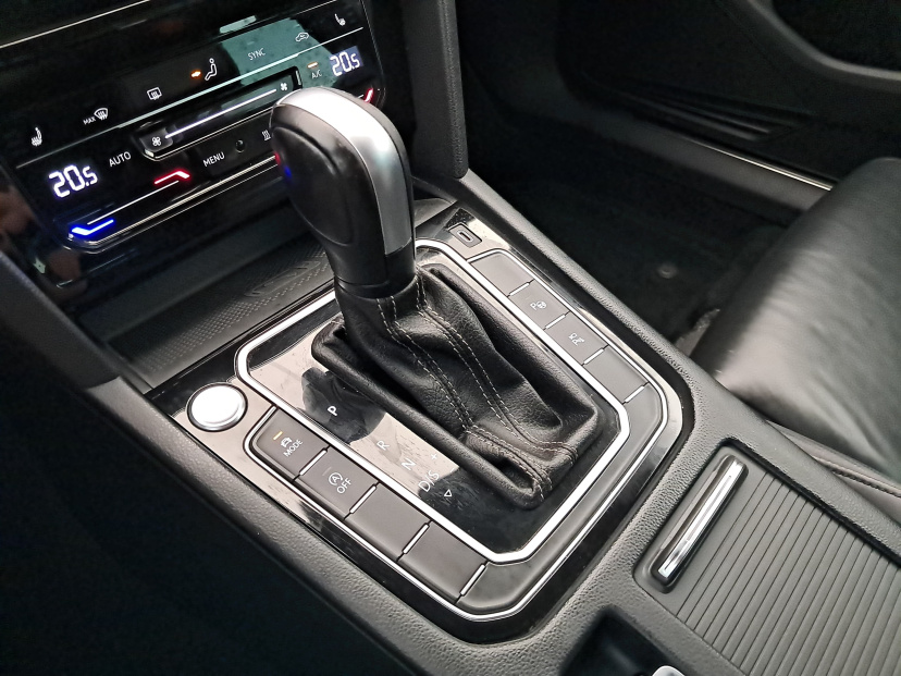 Volkswagen Passat, 2021