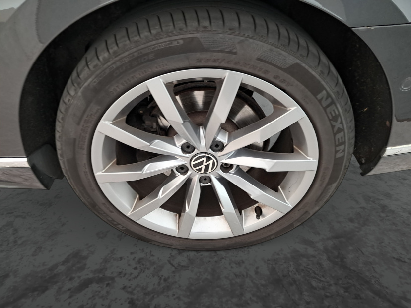 Volkswagen Passat, 2021