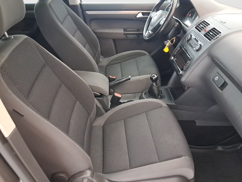 Volkswagen Touran, 2011