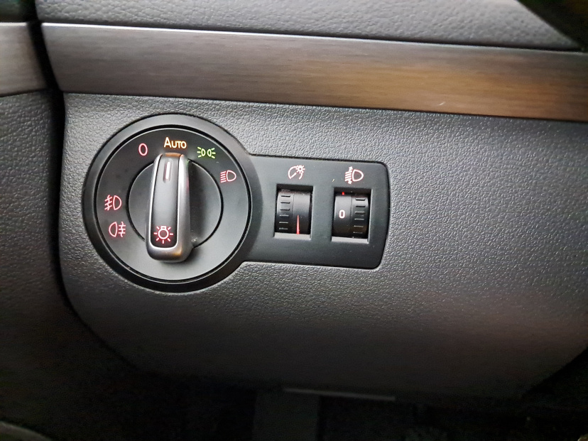 Volkswagen Touran, 2011