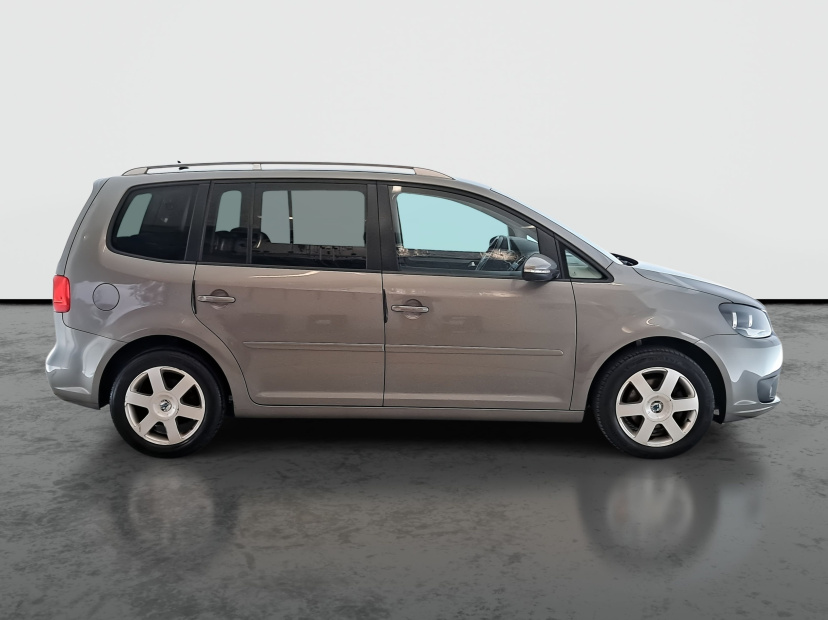 Volkswagen Touran, 2011