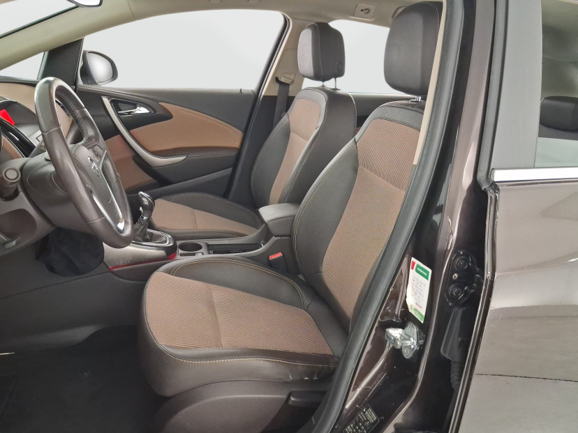 Opel Astra, 2013