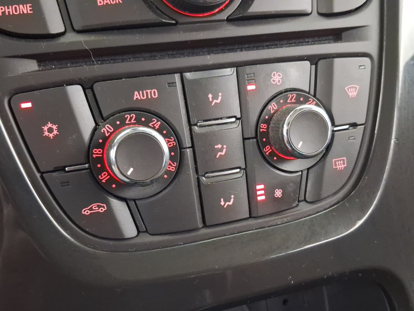 Opel Astra, 2013