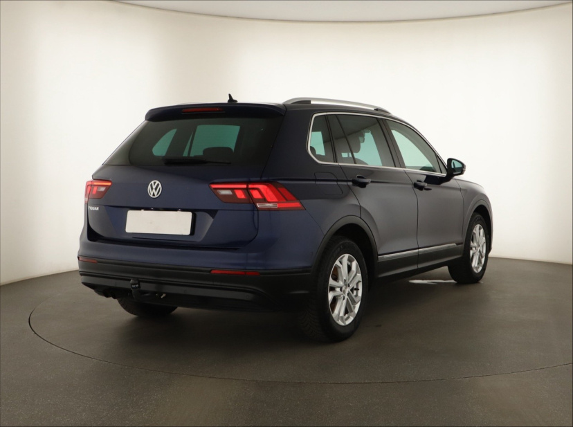 Volkswagen Tiguan, 2019