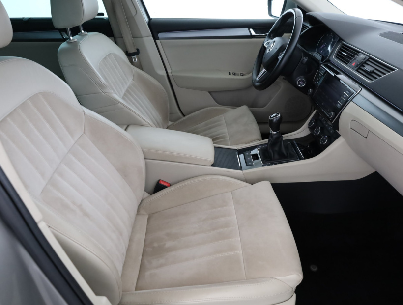 Škoda Superb, 2016
