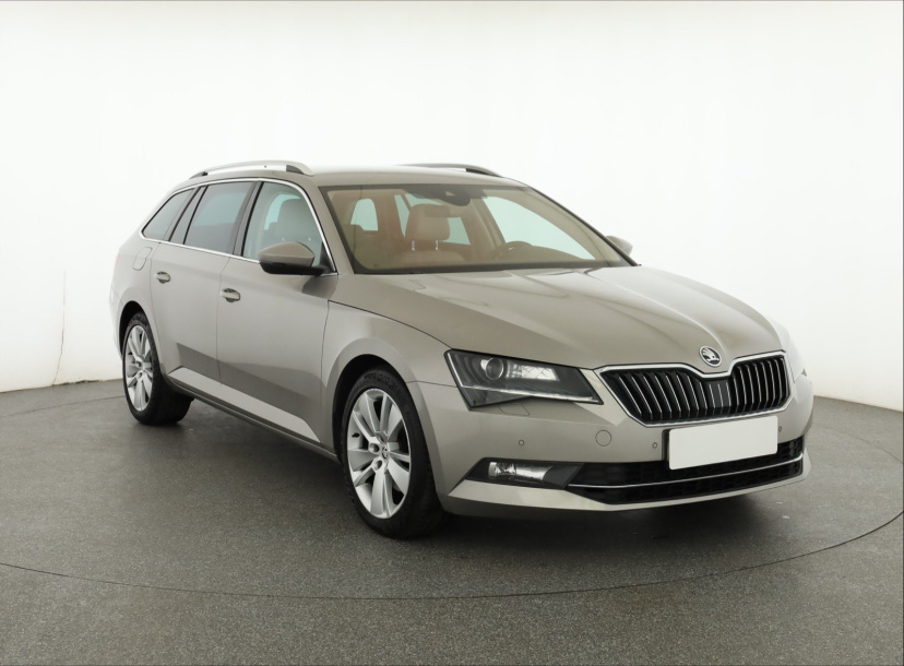 Škoda Superb, 2016